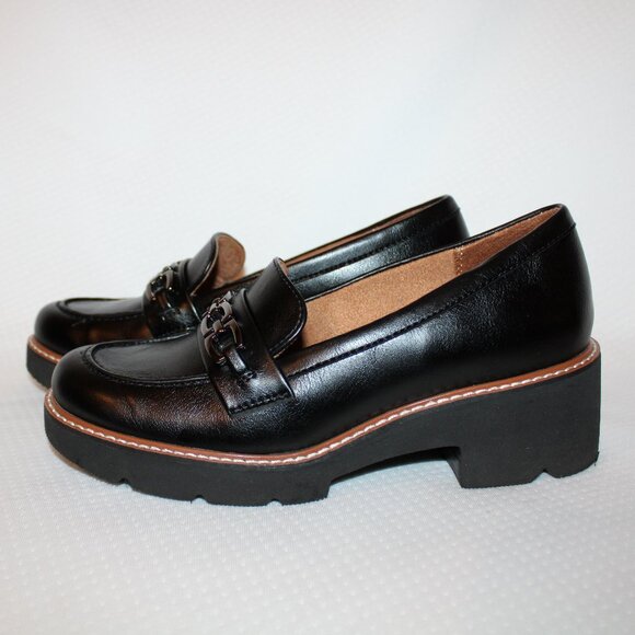 Naturalizer Cabana Lug Sole Slip on Black Loafer Women's Size 6M - Picture 7 of 14